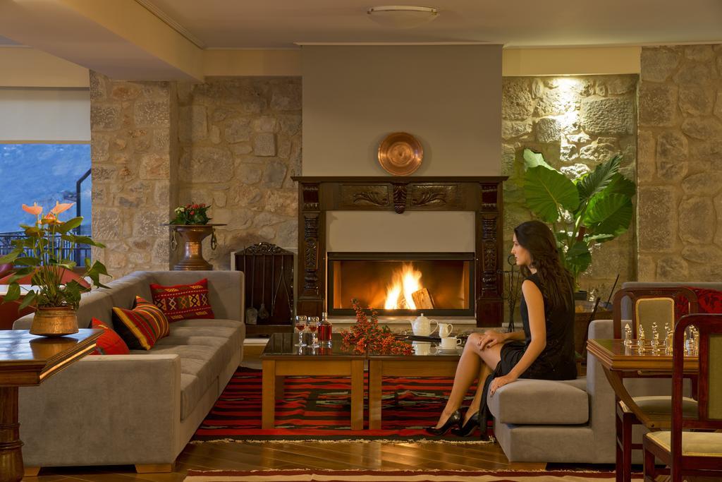 Hotel Ellinon Thea Arachova Exteriér fotografie
